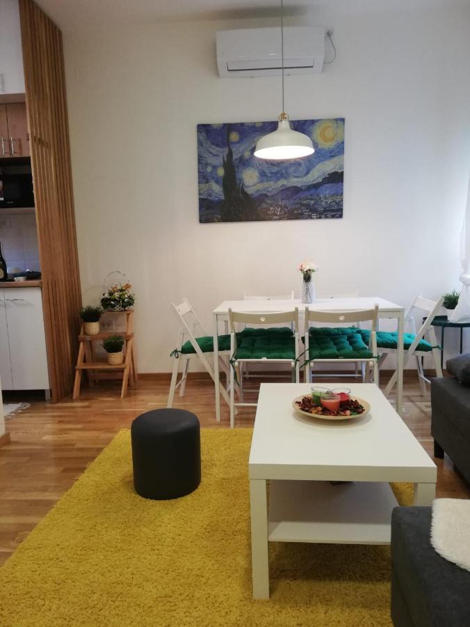 Lux Center Of Belgrade 2 Bedrooms, Sleeps 6 - Free Parking ภายนอก รูปภาพ